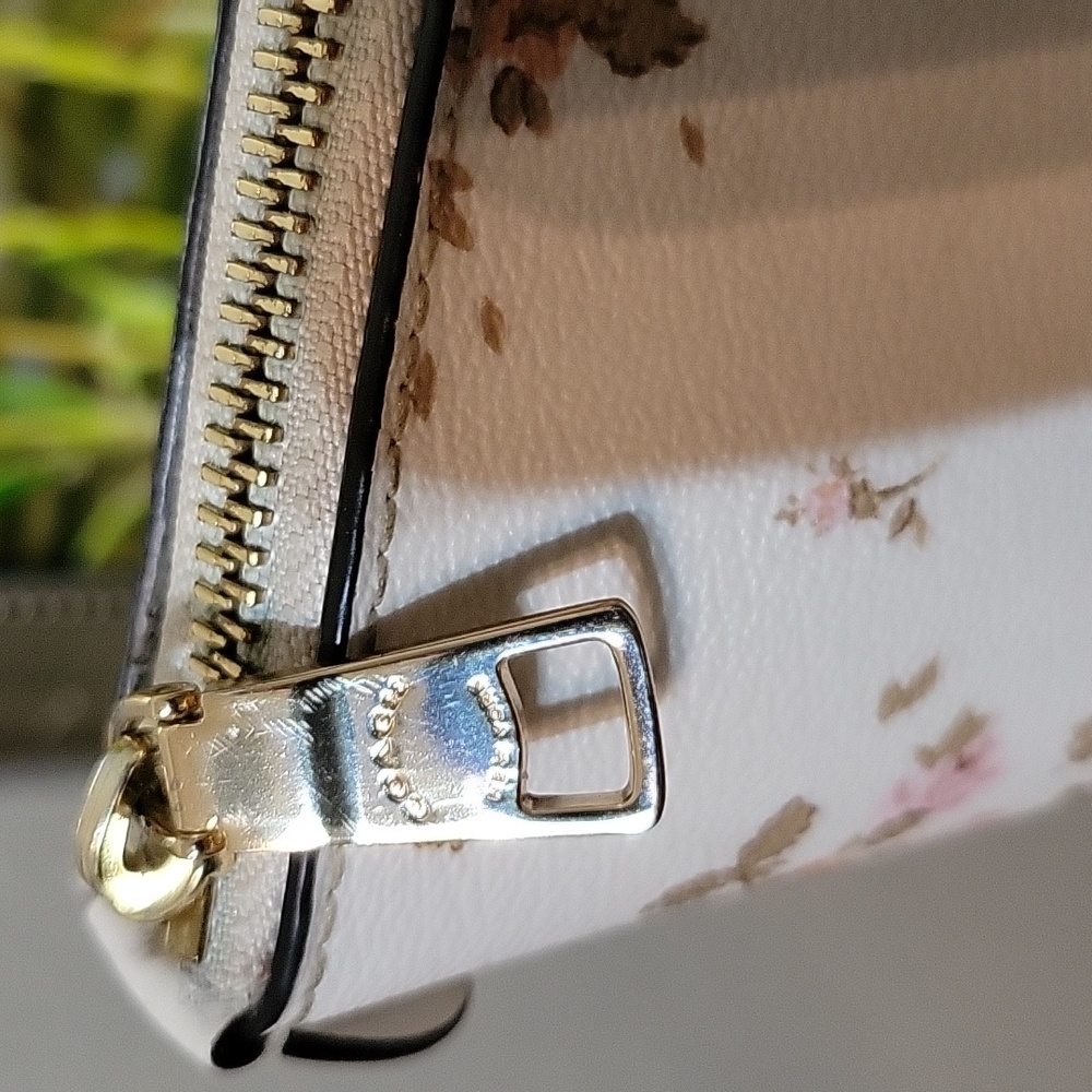Coach Gallery Tote W/Rose Bouquet Print, Coated Canvas, Leather Detail - Picture 4 of 16
